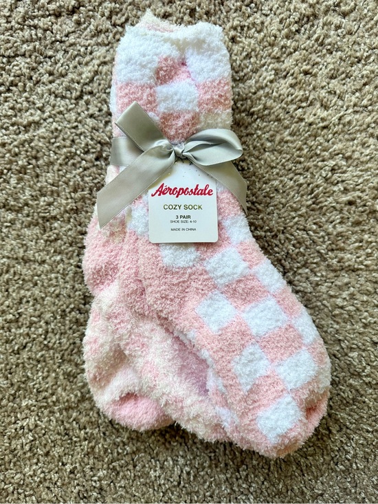 Aeropostale Accessories - Aeropostale Pink and White Cozy Checkered Socks - 3 Pair